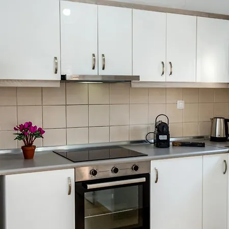 House Litsa 2 In *