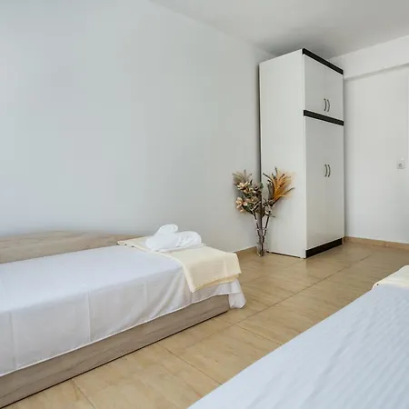 House Litsa 2 In Apartament Potos